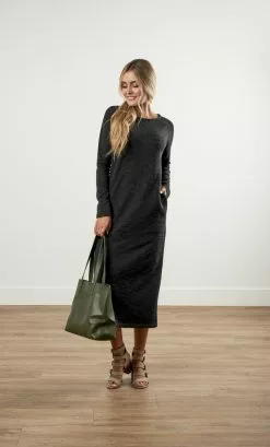 Lila Doe Raglan Sleeve Midi Dress Black