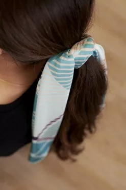 Scarf Aqua Plaid 28 Inch