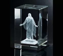 Crystal Cube Christus